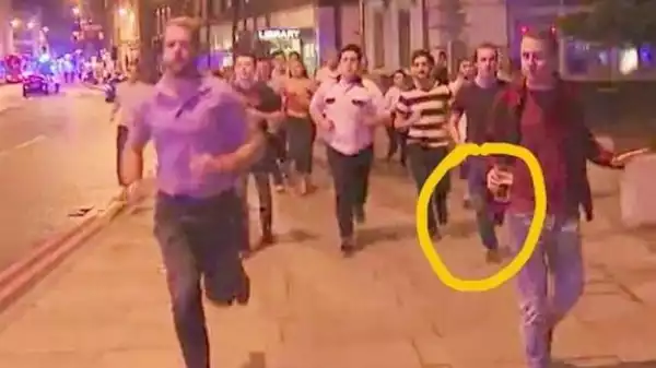 Man Fleeing London Attack With Beer In Hand (Picture)